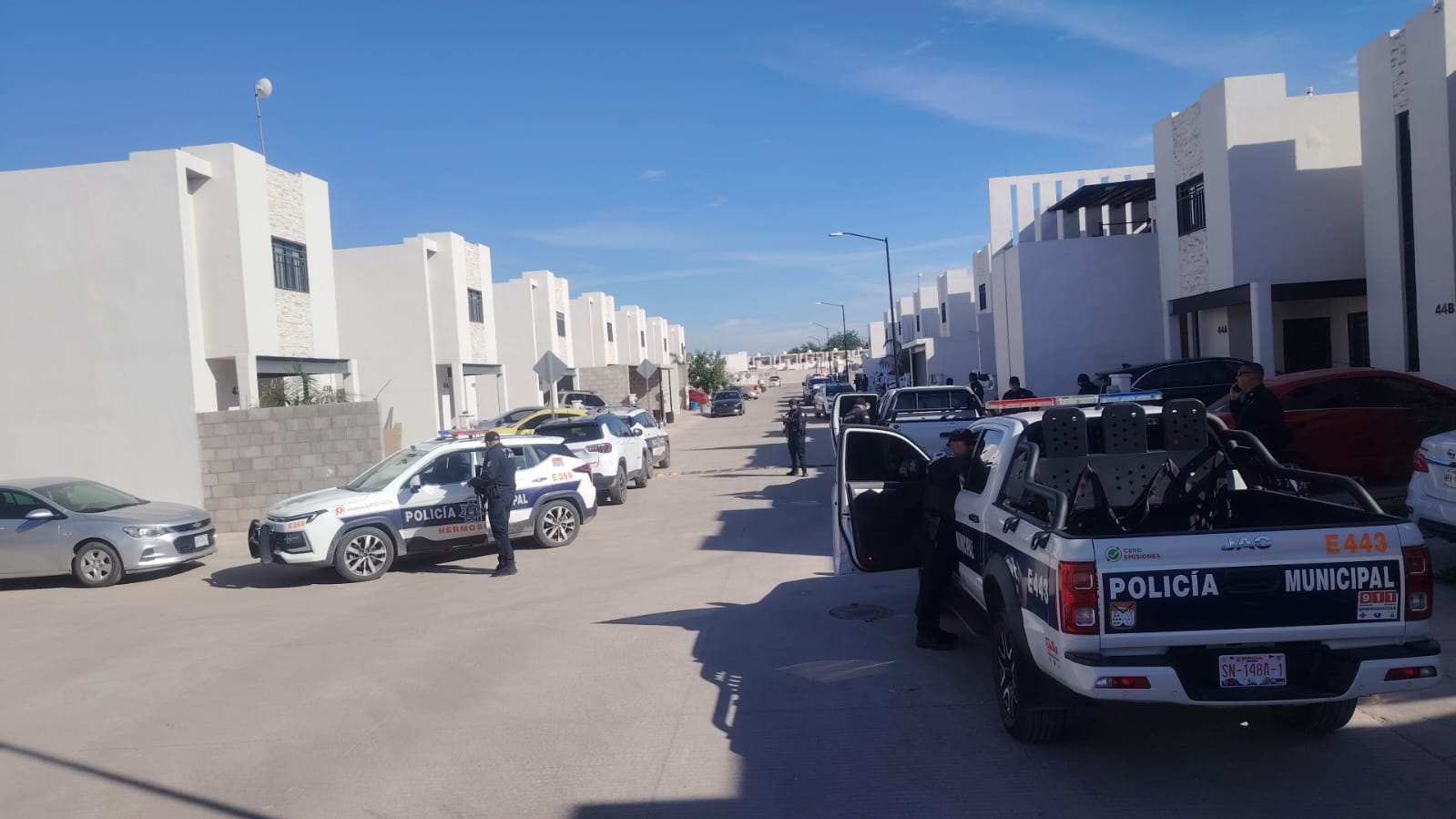 Rescatan a dos adolescentes y detienen a cuatro hombres armados en Hermosillo