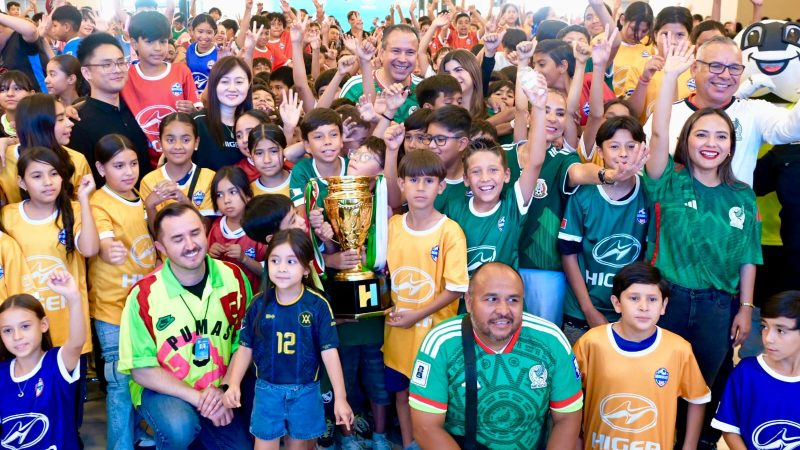Inicia Toño Astiazarán la fiesta futbolera en Hermosillo con Mundialito H