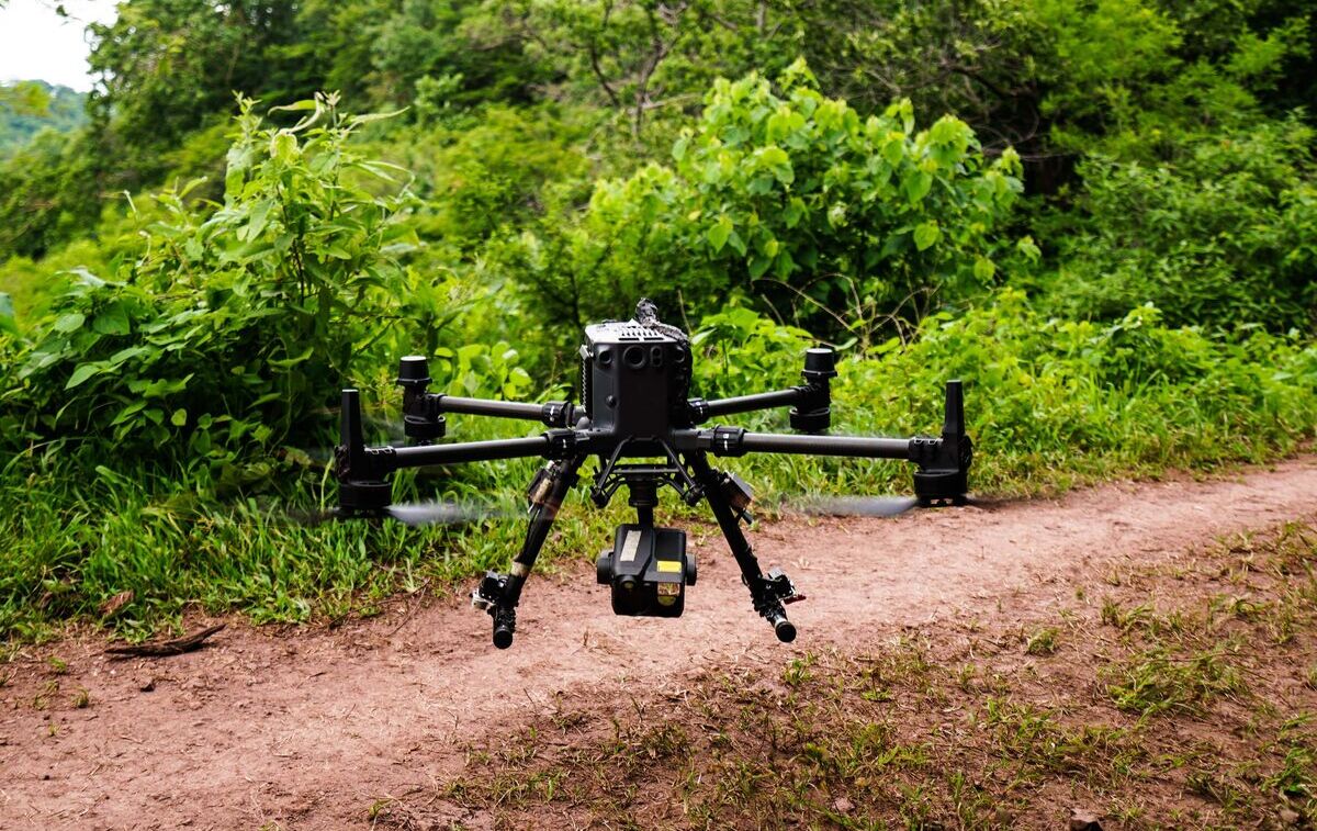 Comando Norte confirma uso inédito de láser AMP-HEL contra drones del Cártel de Sinaloa en la frontera sur