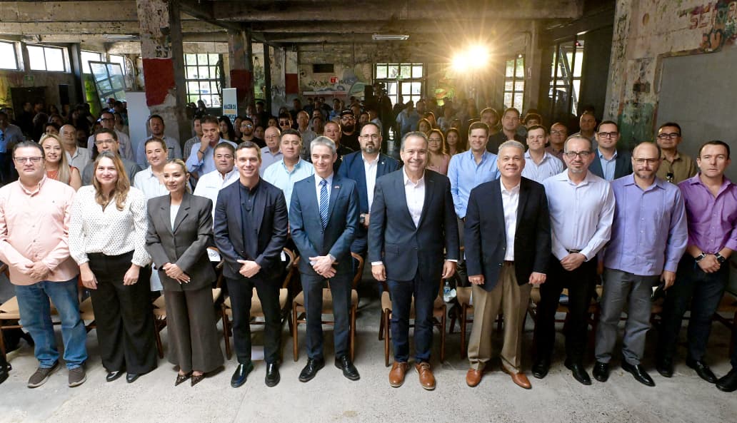 Toño Astiazarán junto a HCV y empresarios apoya con capital semilla a emprendedores en innovación